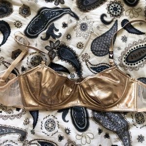 32C gold metallic pink bra